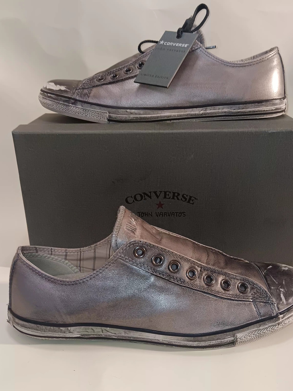 John Varvatos Convers Men’s Leather Metallic Gray Low-Top Sneakers